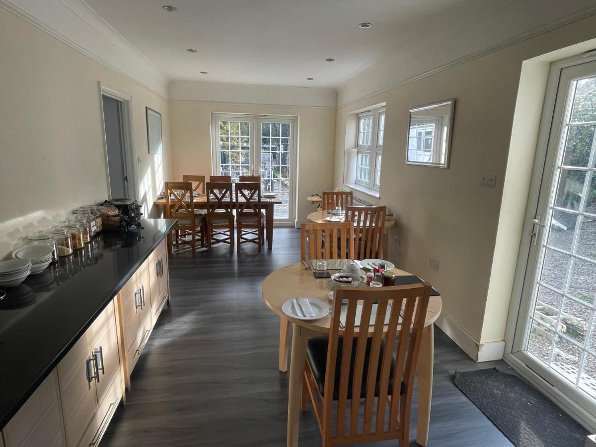 Oakhurst Gatwick B&B Crawley  Exteriér fotografie