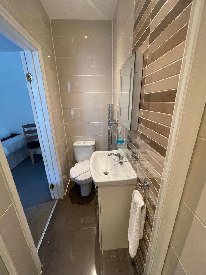 Oakhurst Gatwick B&B Crawley  Exteriér fotografie