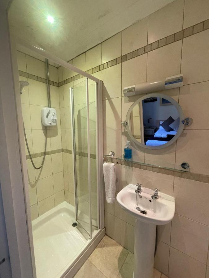 Oakhurst Gatwick B&B Crawley  Exteriér fotografie