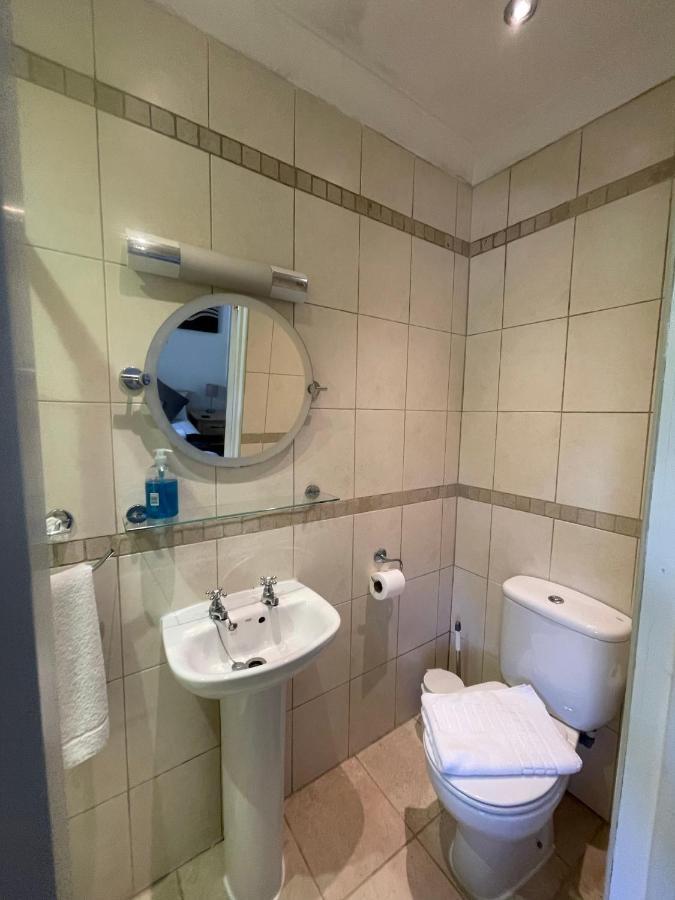 Oakhurst Gatwick B&B Crawley  Exteriér fotografie