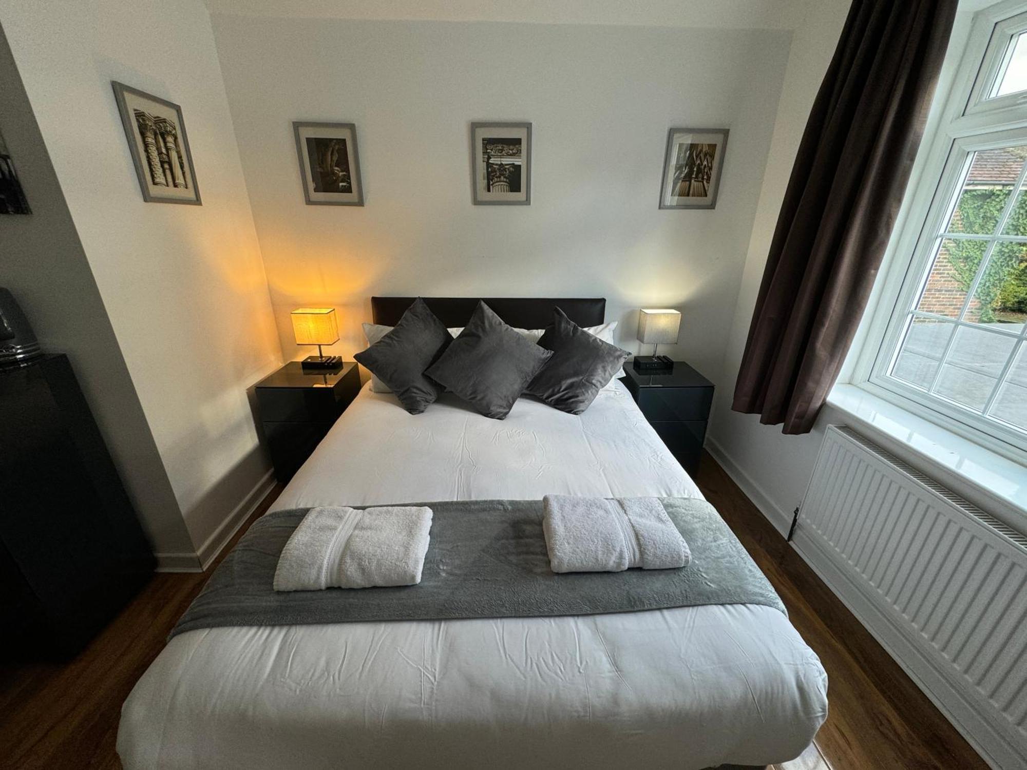 Oakhurst Gatwick B&B Crawley  Exteriér fotografie